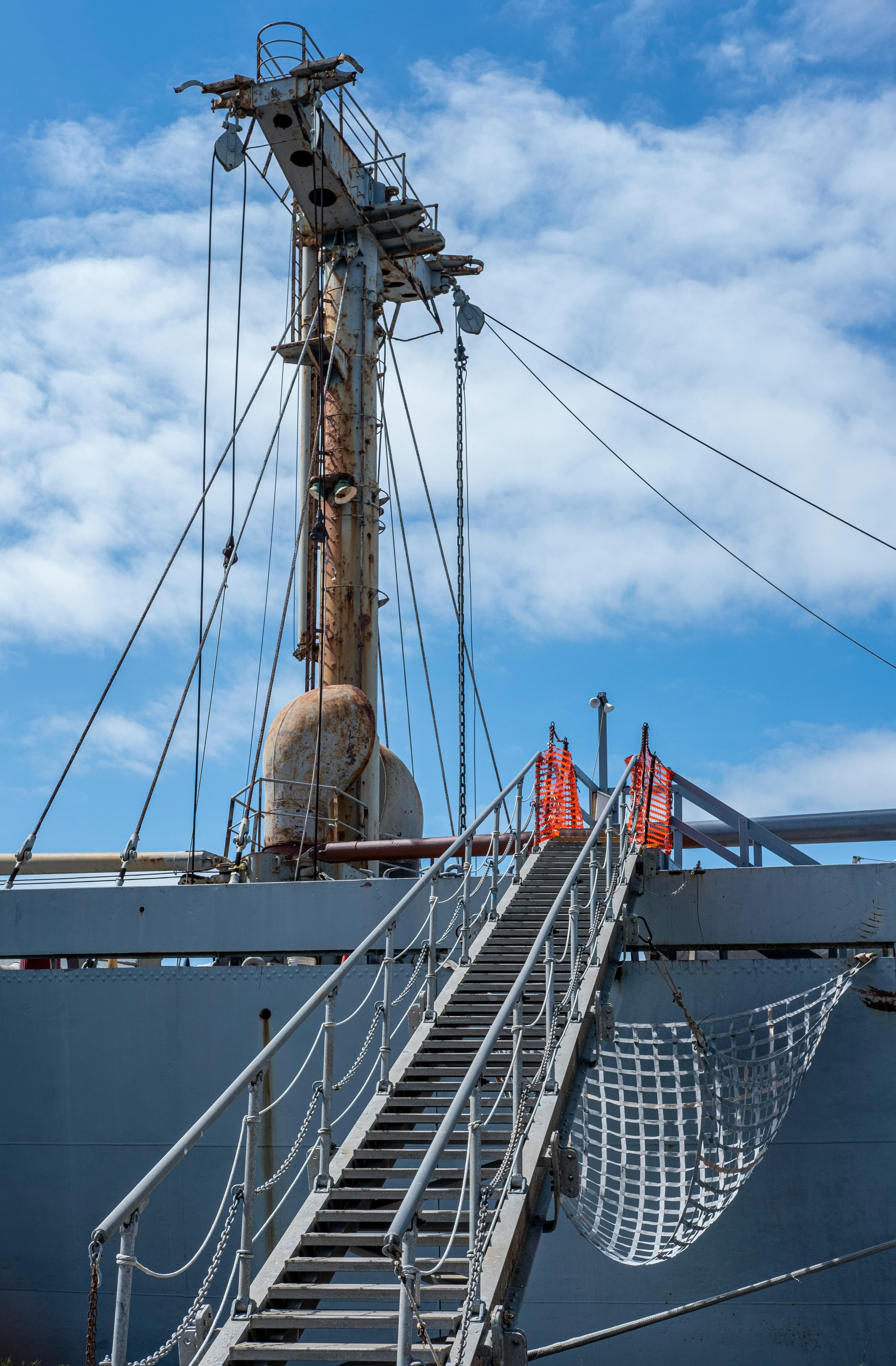 Ladders & Rigging